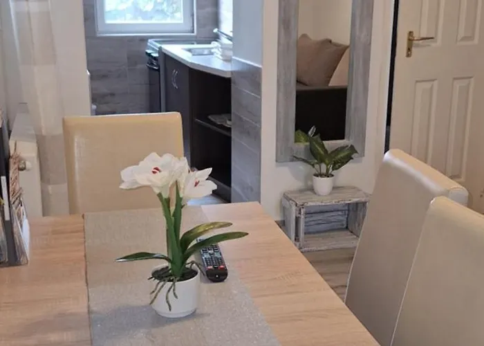 Amira Apartman